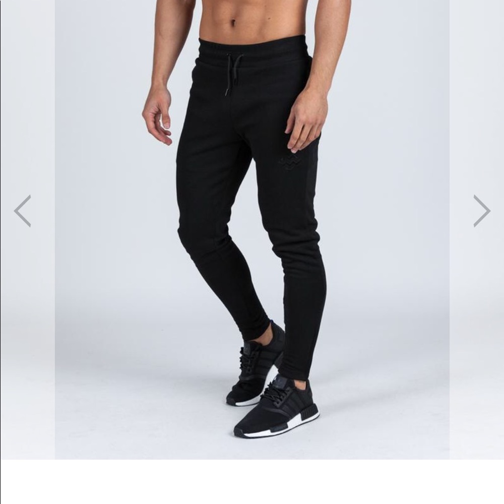 Machine fitness signature fitted tapered bottoms